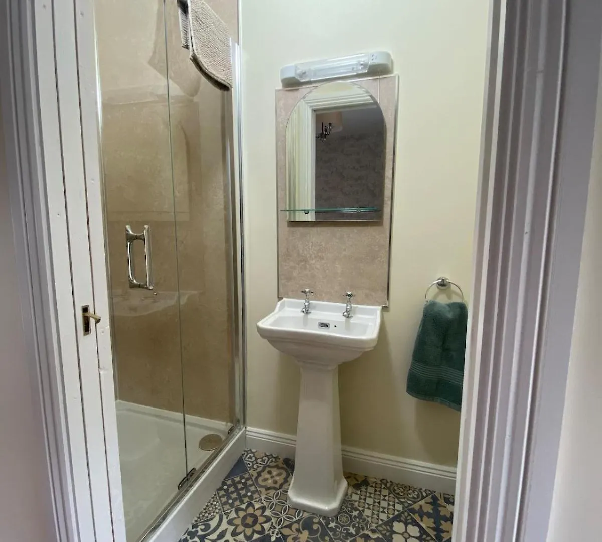 Surveyors House Apt, Westport, Lovely 2 Bed 2 Bath 爱尔兰